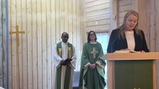 Ordfører Amine Mabel Andresen leser evangelieteksten, foto: Johannes Morken