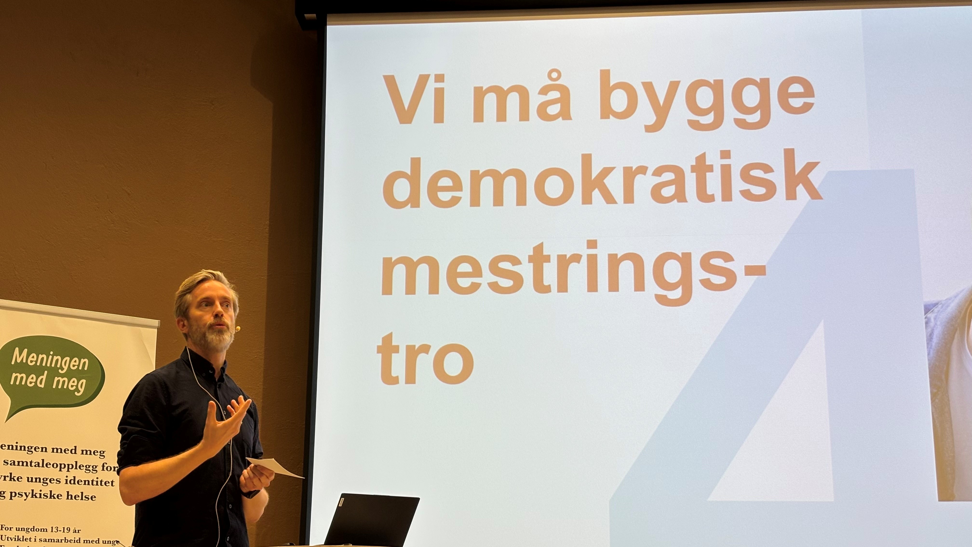 Innsiktsfullt foredrag av Erik Lindbæk Kruse om ungdom og om muligheter for kirkens ungdomsarbeid