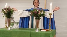 Biskopen under åpningsgudstjenesten på Grøtvedt menighetssenter