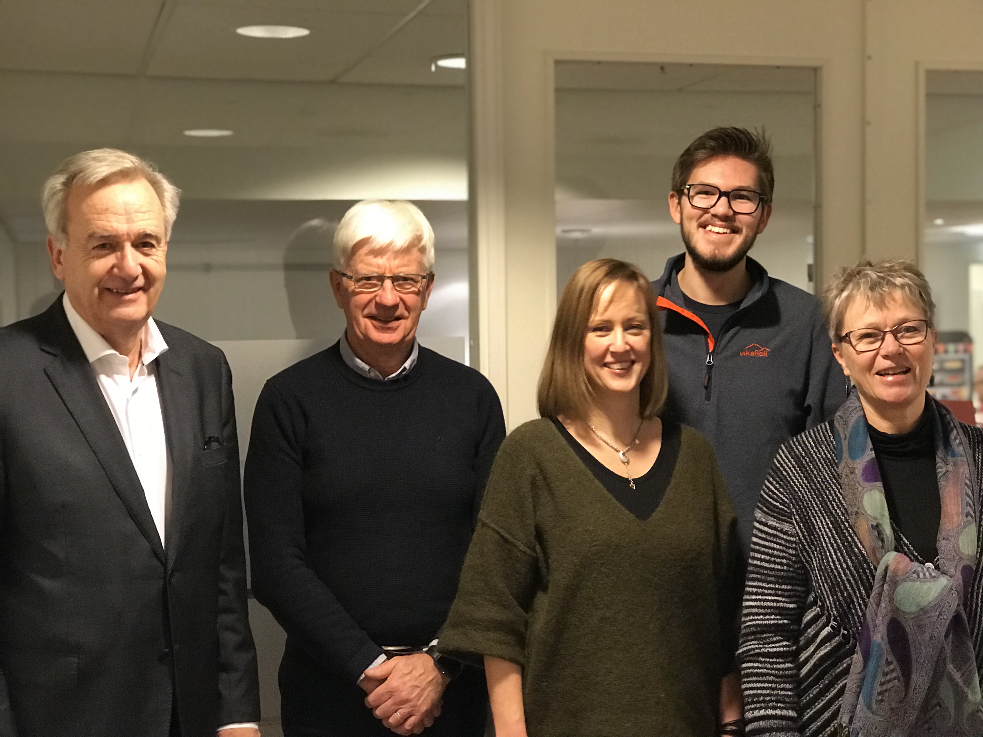 Valgrådet i Borg. Fra venstre Tor Aksel Busch, Øyvind Sandholt, Liv Krohn-Hansen, Thomas Granheim Iversen og Nina Lind