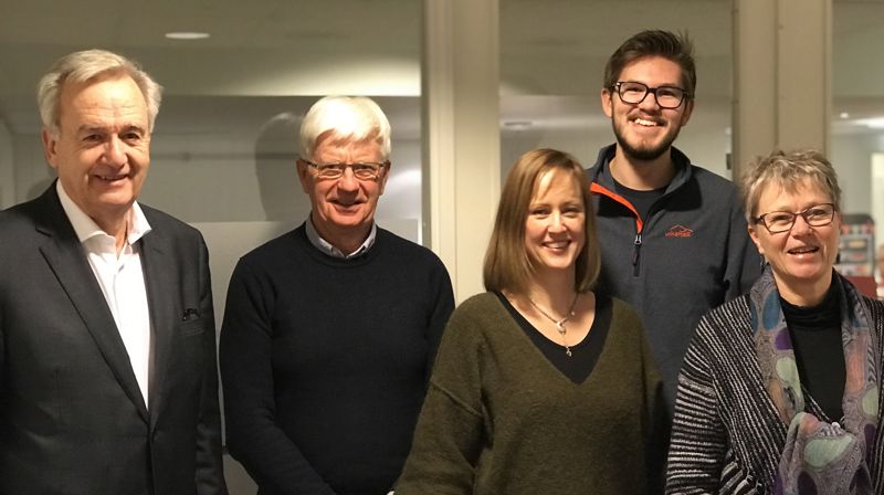 Valgrådet i Borg. Fra venstre Tor Aksel Busch, Øyvind Sandholt, Liv Krohn-Hansen, Thomas Granheim Iversen og Nina Lind