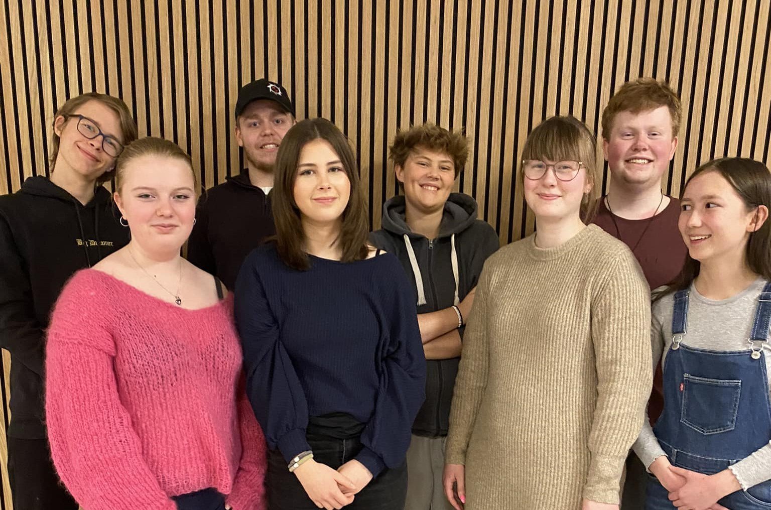 Bak f.v.: Sigurd Thomassen (Øvre Rælingen), Tobias Holt Brodersen (Sørum), Ethan Vatvedt (Idd), Olav Solberg Mossige (Rælingen) Foran f.v.: Milja Brun (Rælingen), Sanna Løland (Øvre Rælingen), Tiril Solberg Mossige (Rælingen) og Aurora Strand Botnermyr (Rygge og Ekholt) 