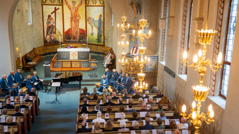 Ole Kristian Bonden snakket om kall og fellesskap i sin preken under sørgegudstjenesten i Hamar domkirke 30. august 2026. Foto: Frode Meskau/NRK