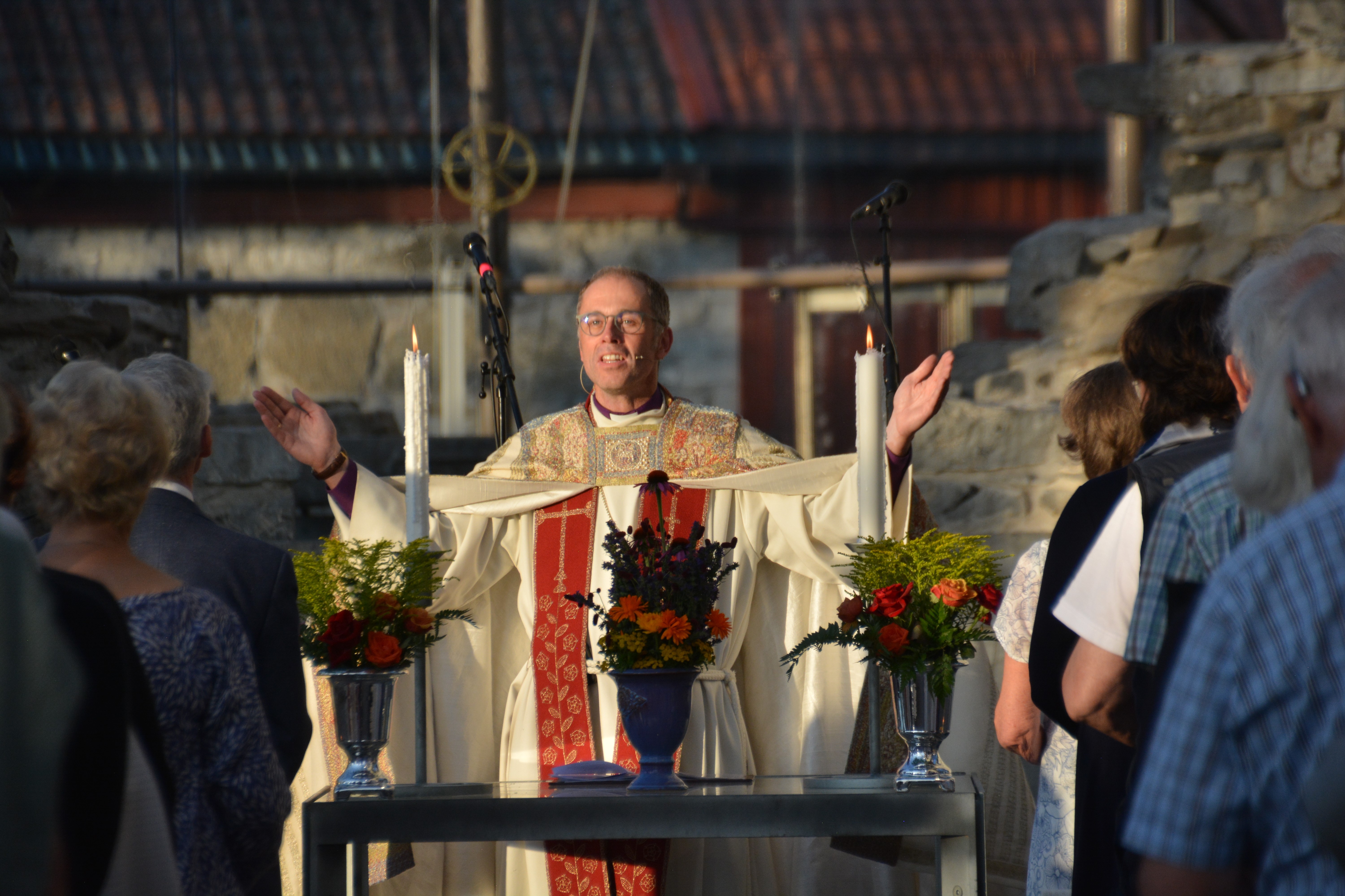 Bildet er fra olsokgudstjenesten i Hamardomen. Foto: Hamar bispedømmeråd