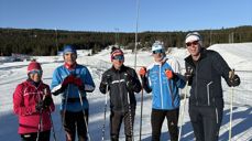 Biskopen måtte på med treningstøyet for å gå en etappe i stafettBirken for kirkene i Lillehammer. Foto: Beate Husa.