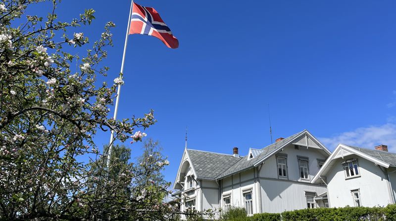 Hamar bispegård fra 1888 er administrasjonsbygg for Hamar biskop og Hamar bispedømmeråd. Foto: Hamar bispedømmeråd