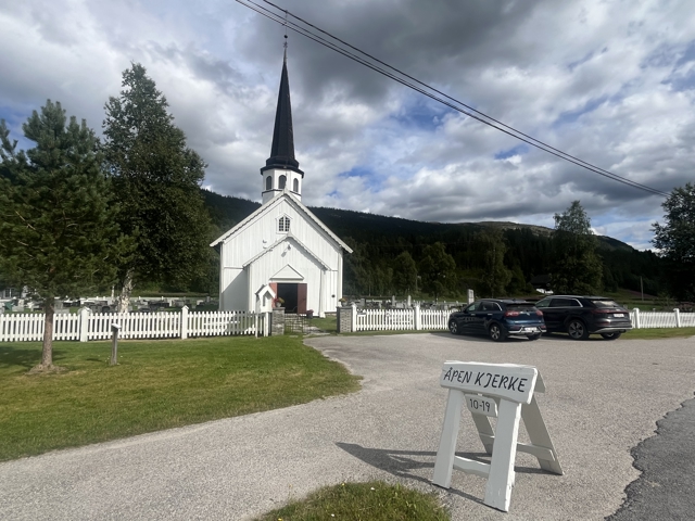 Tylldalen kirke i Nord-Østerdal er en av mange kirker som holder åpent i Hamar bispedømme. Foto: Hamar bispedømmeråd