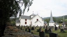 Bilde av Tretten kirke fra 2006