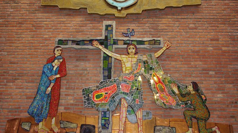 Korsfestelsen. Fra altertavlen i Hunn kirke