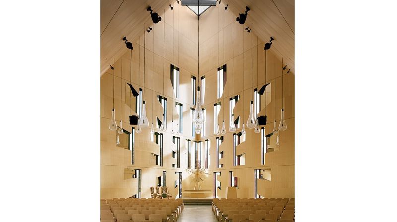 Mot alteret i Våler kirke. Foto Rasmus Norlander