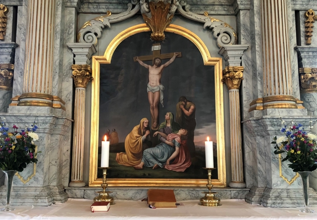 Altertavlen i Sør-Fron kirke er malt av Frederik Petersen i 1797. Foto: Hamar bispedømme