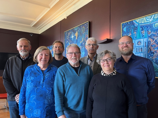 Valgrådet i Hamar bispedømme. Bak fv: Trond Glimsdal, Amund Gillebo, Trond Rønning og valgrådets sekretær Jon Arne Johansen Harby. Foran fv. Aase Marie Røed, Leif Jørn Hvidsten og Anny Holien. Foto: Hamar bispedømmeråd
