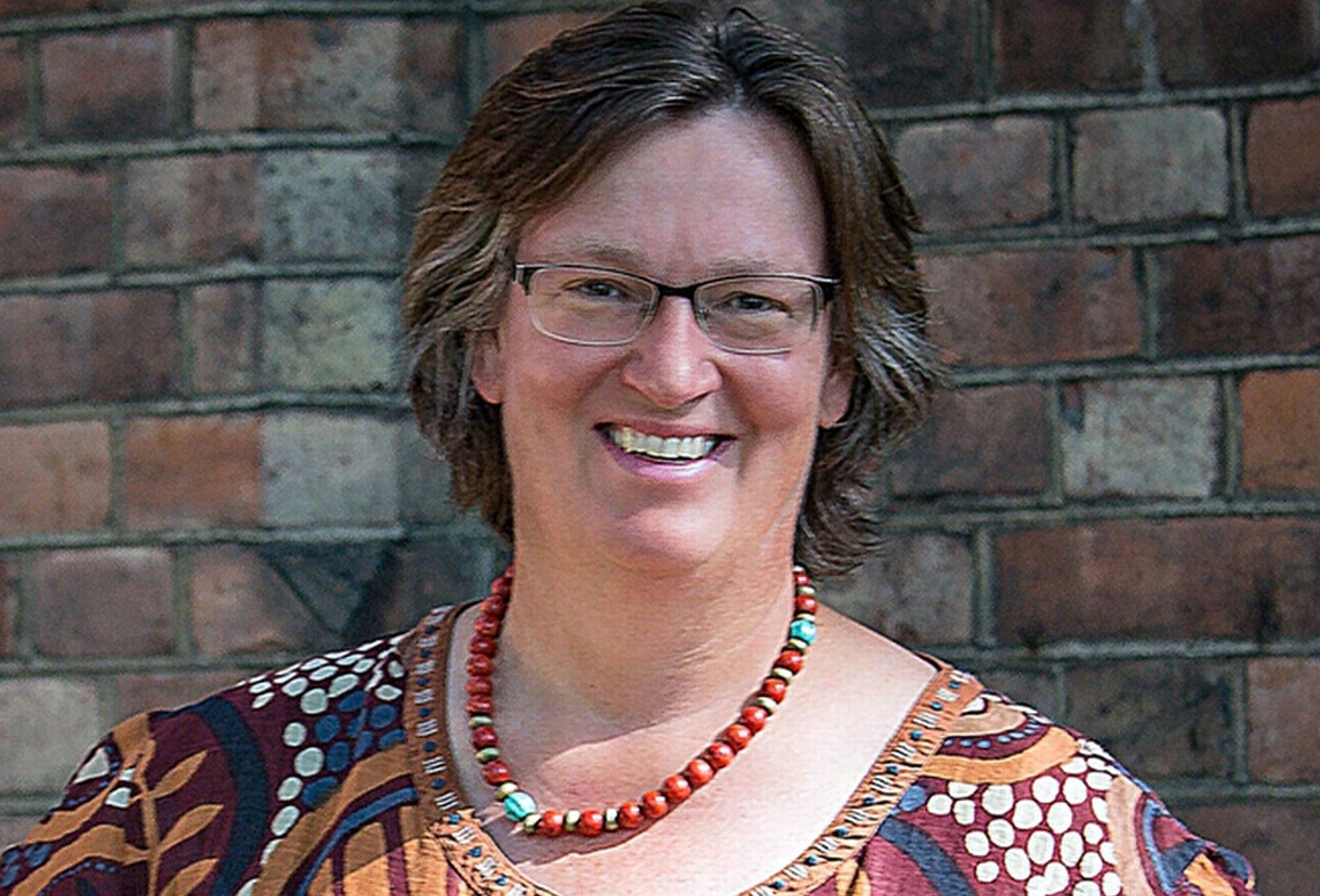 Caroline Serck-Hanssen byrjar som prestevikar i stillinga som sokneprest i Sødorp og Kvikne 18. august 2025. Foto: Julia Karchina