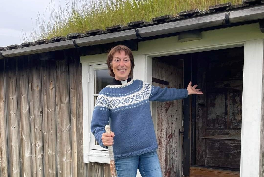 Heidi Grønvold Bøe trives i fjellet, her som pilegrimsprest på Dovrefjell, nærmere bestemt Fokstugu fjellstugu. Foto: Ingrid Aalbu Fokstugu