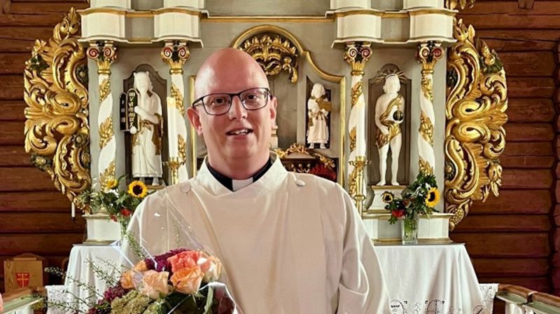 John Aksel Slåtsveen fra innsettelsesgudstjenesten i Brøttum kirke 3. september 2023. Foto: Thor Kristian Ringsbu