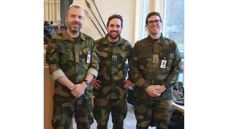 Feltprestene i Møre. Fra venstre: major Vidar Wilhelmsen Rygh, distriktsprest og kapteinløytnant Joachim Haaland og kaptein Johnny Leikvoll Drabløs. Foto: Privat