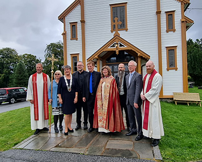 Frå venstre: Erling Nevland, Bodil Bryn Kvistad, Randi Bergundhaugen, Jostein Maude, Richard Powell, Ingeborg Midttømme, Andrew James Lange, Håvard Skrede og John Sylte. Bilete: Tormod Lien
