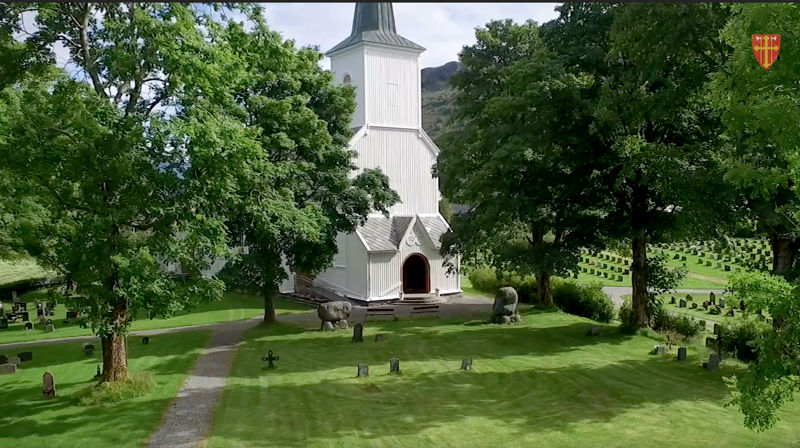 Kyrkjelyd går til filmen