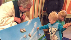 Årsrapport 2017 for Den norske kyrkja i Møre viser at oppslutninga om trusopplæring og konfirmasjon aukar - medan oppslutninga om gudstenester og dåp går ned.