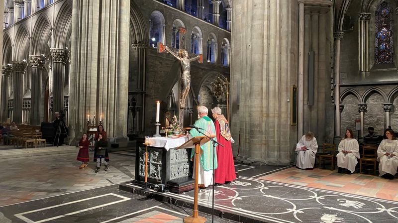 Lahkoe biejjine! Gratulerer med dagen! Se bilder fra festgudstjenestene i Trondheim og Røros