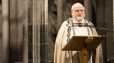 Konstituert preses, biskop Atle Sommerfeldt.