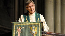 Biskop Tor Singsaas holdt prekenen under Kirkemøtets åpningsgudstjeneste i Nidarosdomen, onsdag 25. januar.(Alle foto: Magne Vik Bjørkøy)