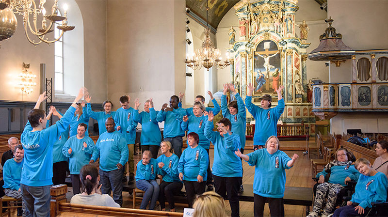 Kor Artig under jubileumskonserten i Vår Frue kirke. (Foto: Trygve Thorsen)