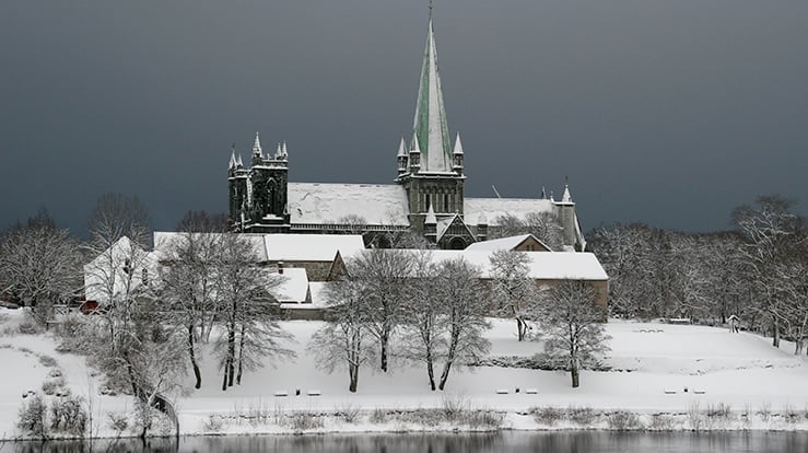 Få påskegudstjenester og konserter fra Nidarosdomen direkte hjem til deg
