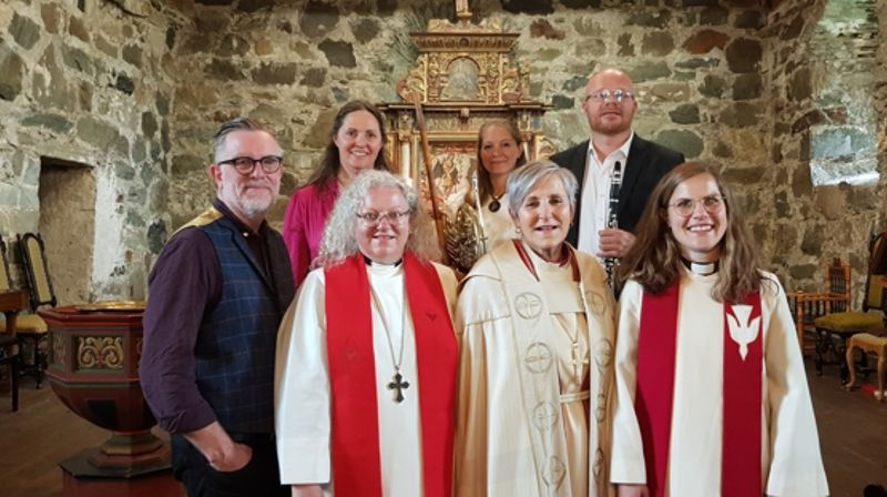 Biskop Herborg forrettet jubileumsgudstjeneste i Logtun kirke. Foto: Nidaros bispedømme