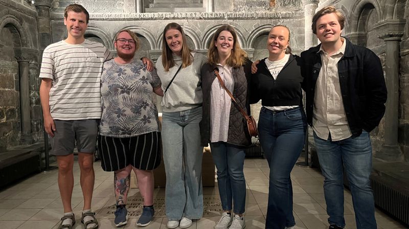 ( f.v.) Oskar Røed, Alex Ramstad Døsvik, Ingrid Aune, Sara Kristine Eklund Krog, Sunniva Vikøren og Mathias Jensen Svendsen.