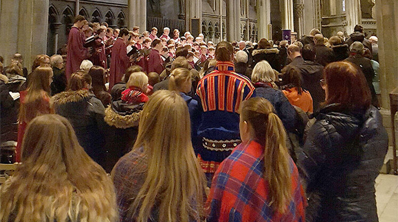 Ungdomssamling med Saemien Åålmege