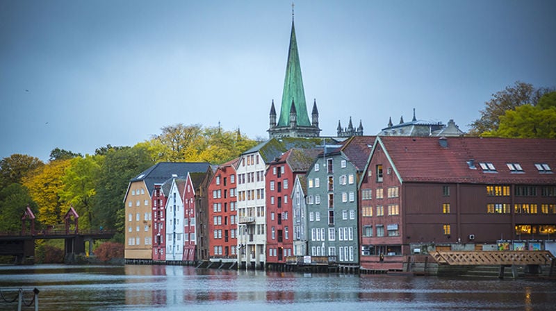 Søndag ringer kirkeklokkene for Ukraina