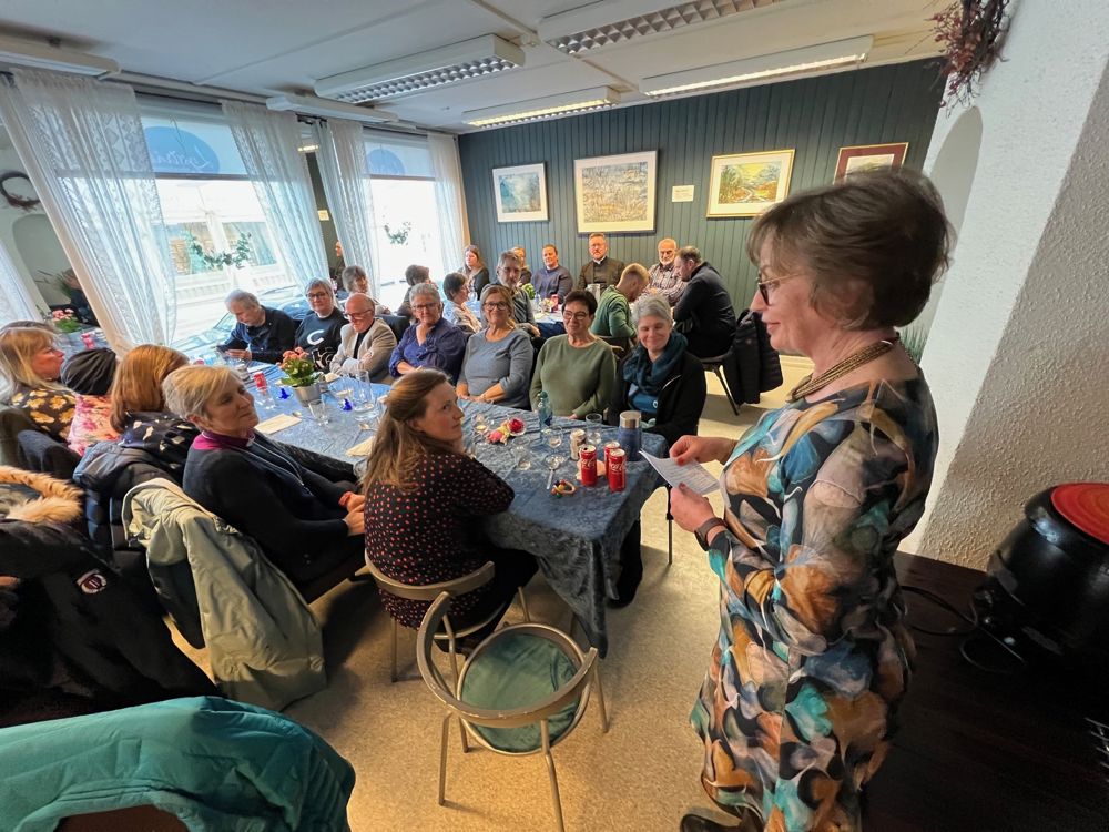 Leder i Røros m.r. Rutt-Karin Engzelius, forteller om arbeidet
