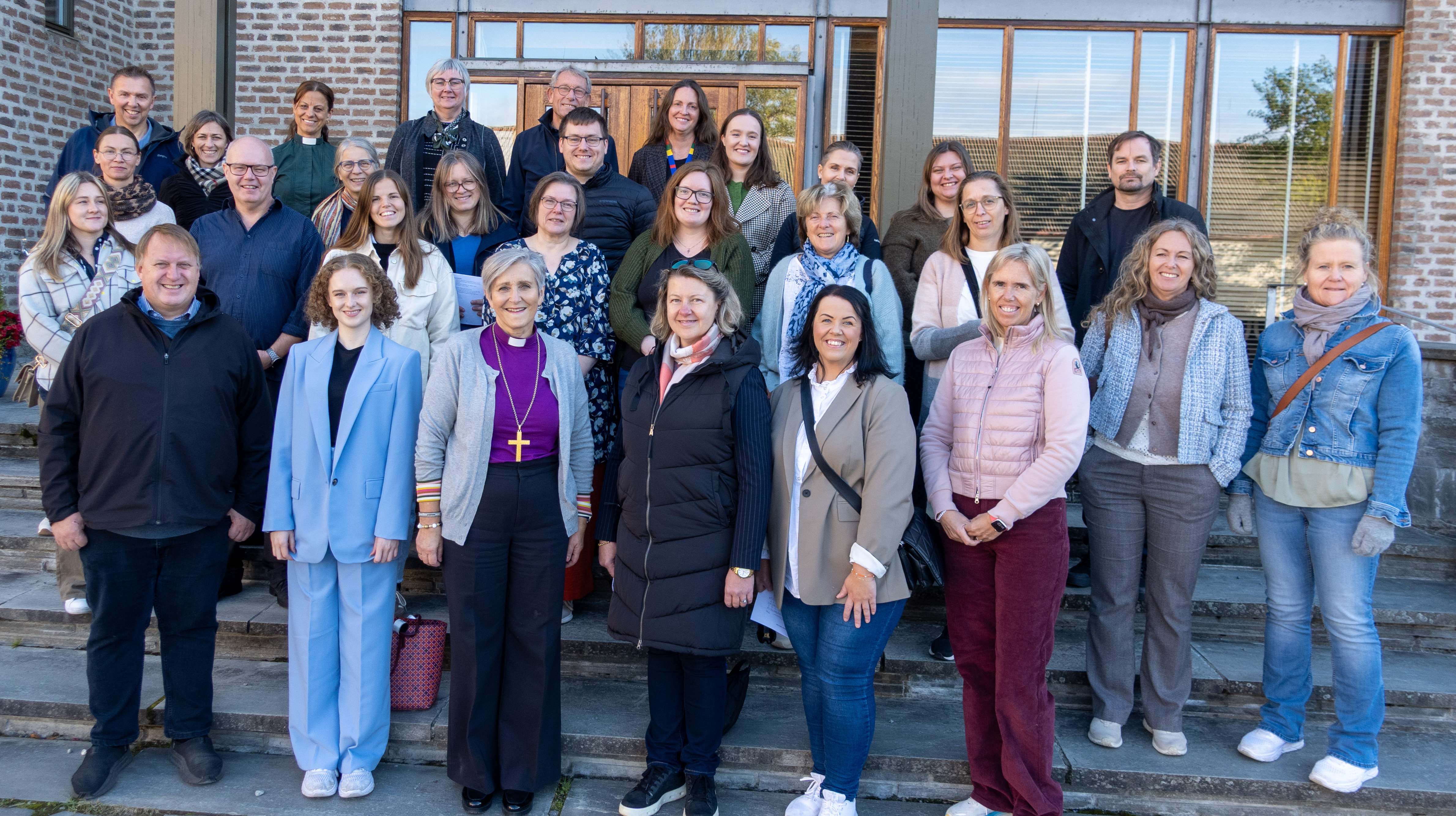 Nytilsatte i kirka møtte biskop Herborg og andre av hennes medarbeidere under samlingen i Erkebispegården (Foto: Magne Vik Ravndal)