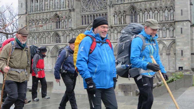 Til fots fra Trondheim til Roma og Jerusalem