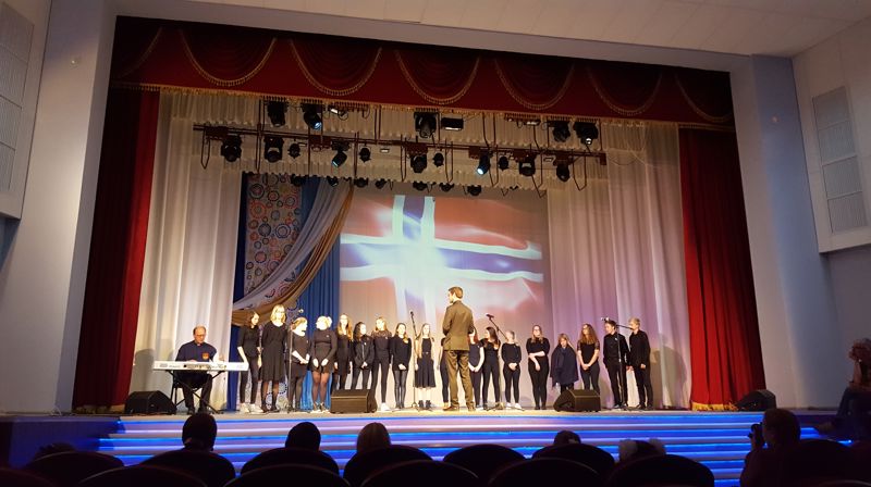 Unikt kirkelig barentssamarbeid feiret sitt 20 års jubileum med Ungdomsfestivalen «Vi synger fred for verden.»