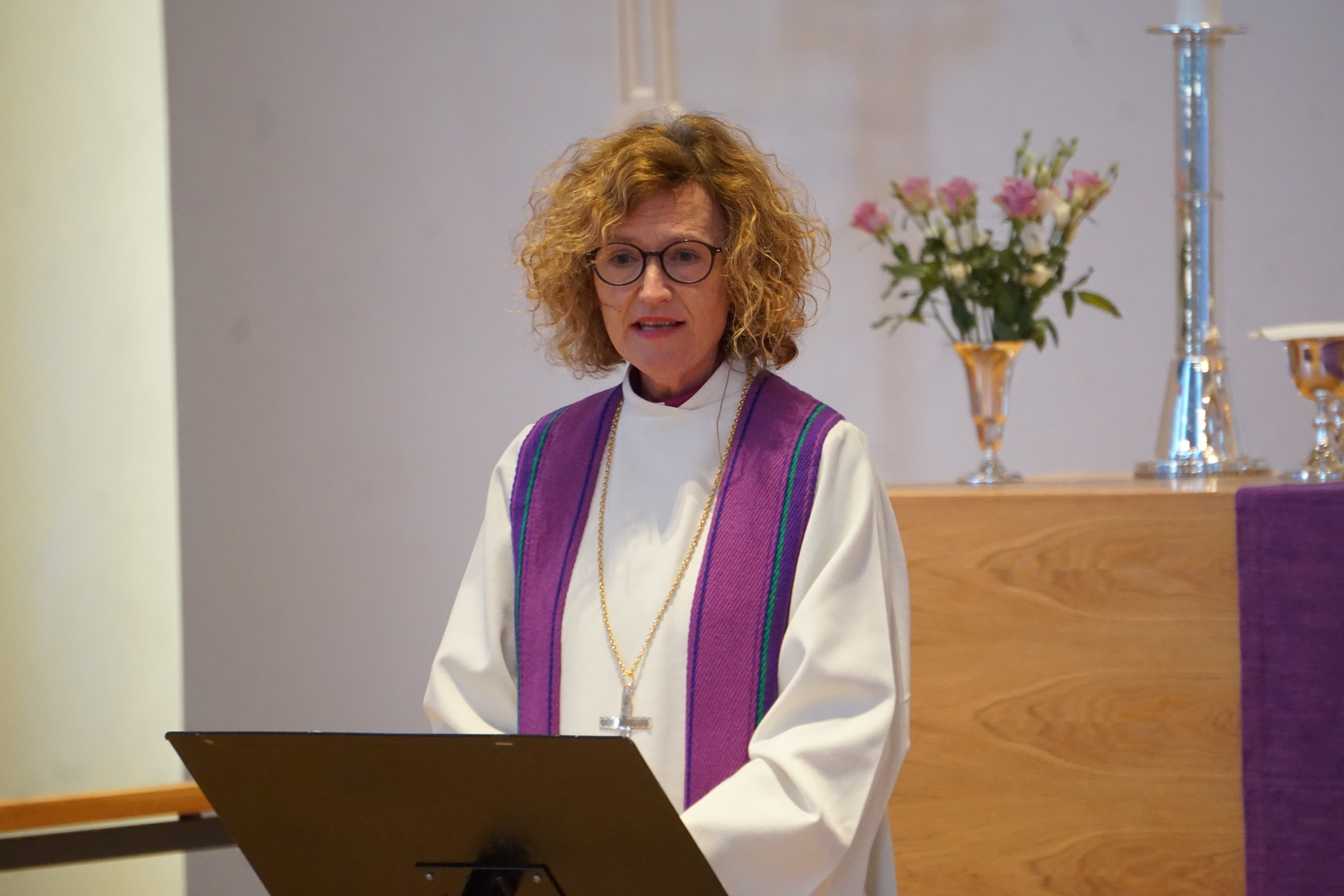 Biskop Kari talte til menighetsrådene i bispedømmet i Nordstrand kirke.
