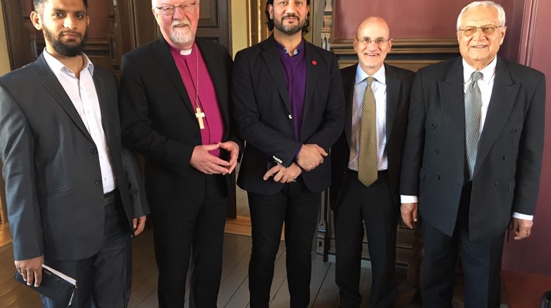 (F.v.) Imam Hamid Farooq, biskop Ole Cristian Kvarme, generalsekretær Methab Afsar (IRN), dr. Leonardo Emberti Gialloreti og dr. Mohammad Sammak.