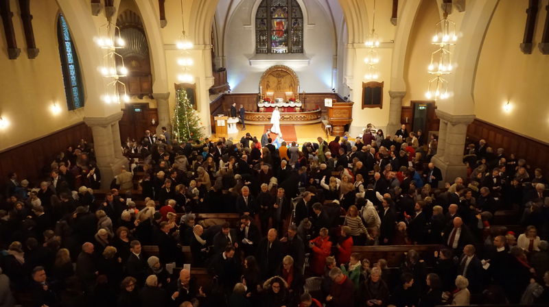 Også i år blir det Fagerborg synger julen inn, men denne gangen uten noen i benkene, vi skal sitte hjemme og synge med! Følg sendingen mandag kl. 1800.