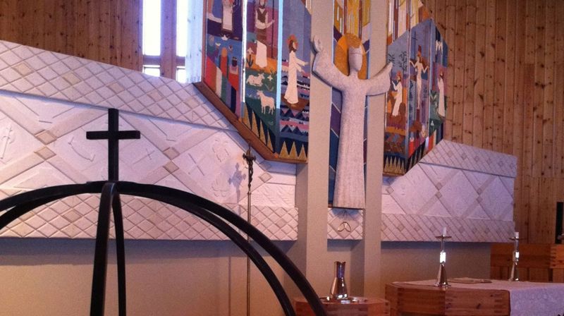 Alterpartiet i Myre kirke. Foto: Evy Brun