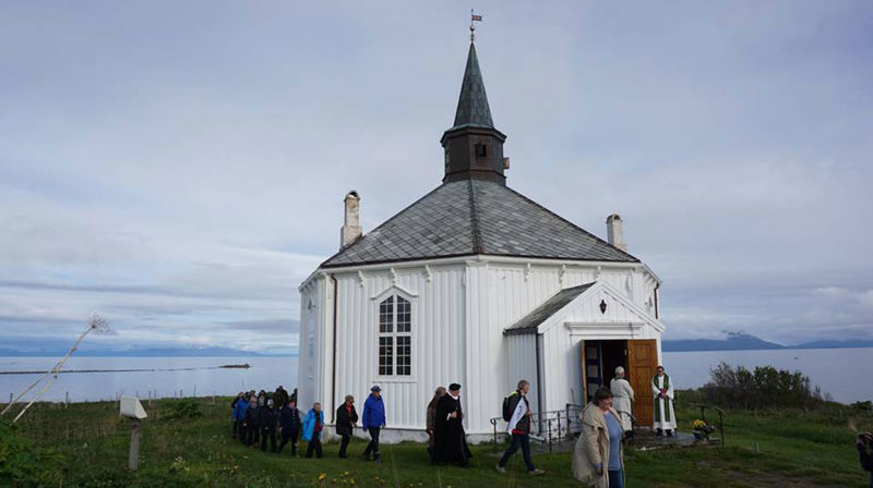 Dverberg kirke. Foto Bernt Aanonsen