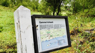 Den gamle kirkestien mellom Inndyr sentrum og kirkestedet er satt i stand og er klar til bruk.