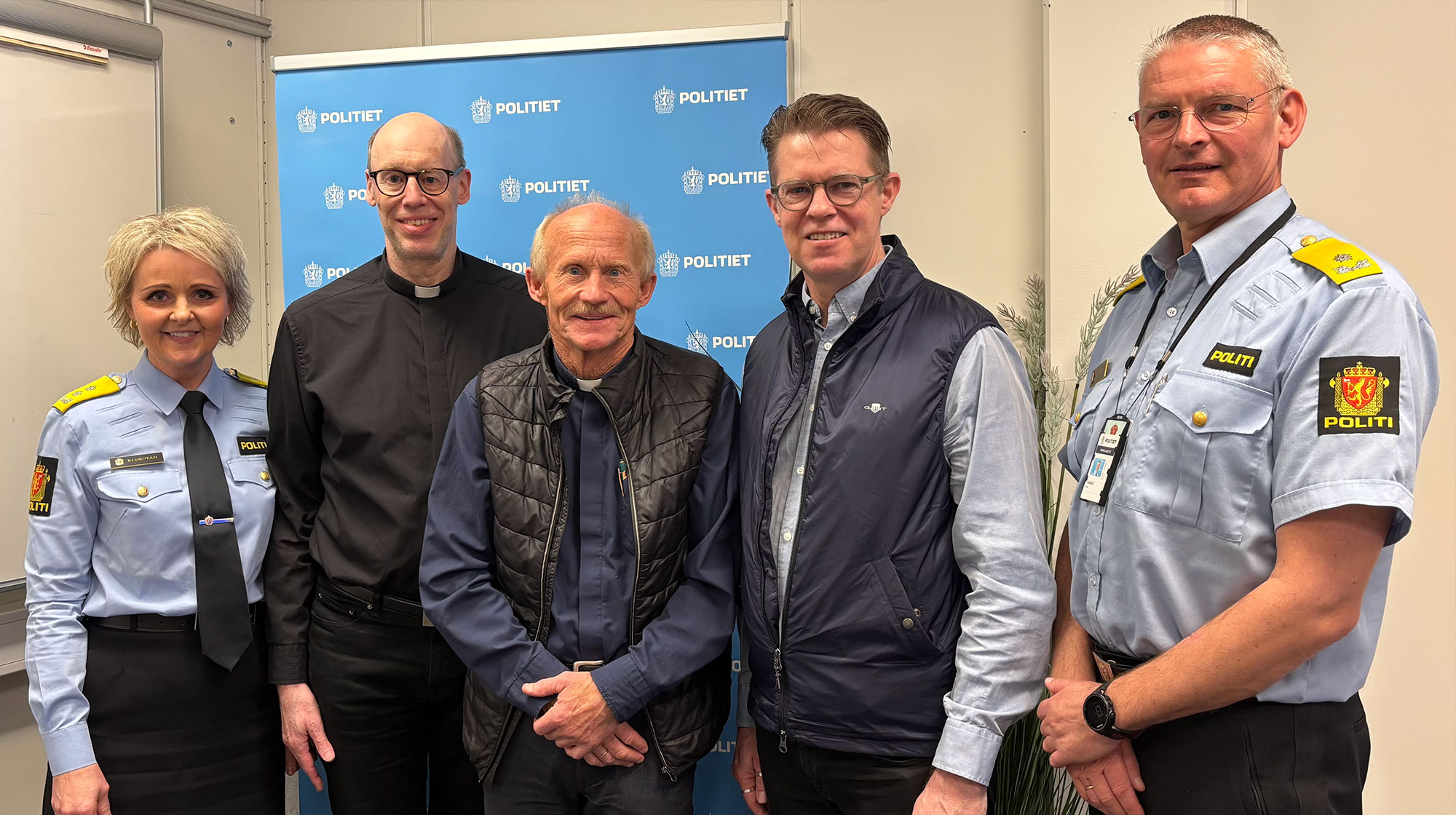 Fra venstre: politimester Heidi Kløkstad, domprost Torkel Irgens, prostiprest Odd Eidner, sokneprest Jan Ivar Vorren og visepolitimester Arne Hammer.