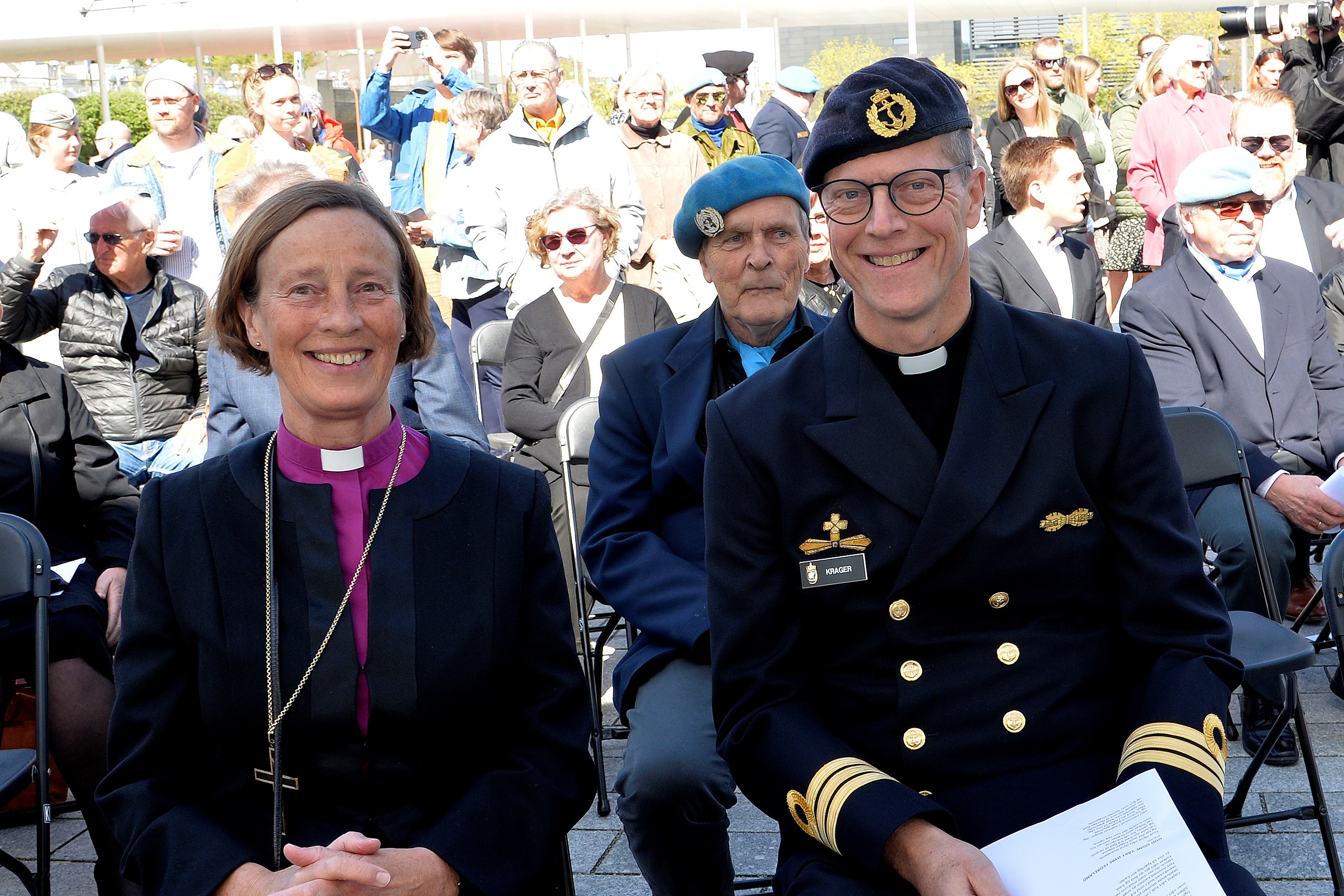 Biskop Anne Lise Ådnøy og prost Tom Krager deltok sammen på veterandagen i Sandnes i 2022. Foto: André Meling