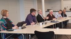 Helene B. Hellerdal, Thor Magne Seland, Jostein Ådna, Gyrid Espeland, Dag Tormod Milje og ytterst til høyre Geir Skårland fra administrasjonen.