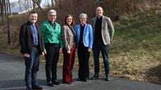 En av disse blir ny biskop i Stavanger. Fra venstre: Vidar Mæland Bakke, Stephanie Dietrich, Grethe Lystad Johnsen, Karen Margrete Mestad, Tor Magne Nesvik. Foto: Anders Emil Kaldhol / Den norske kirke.