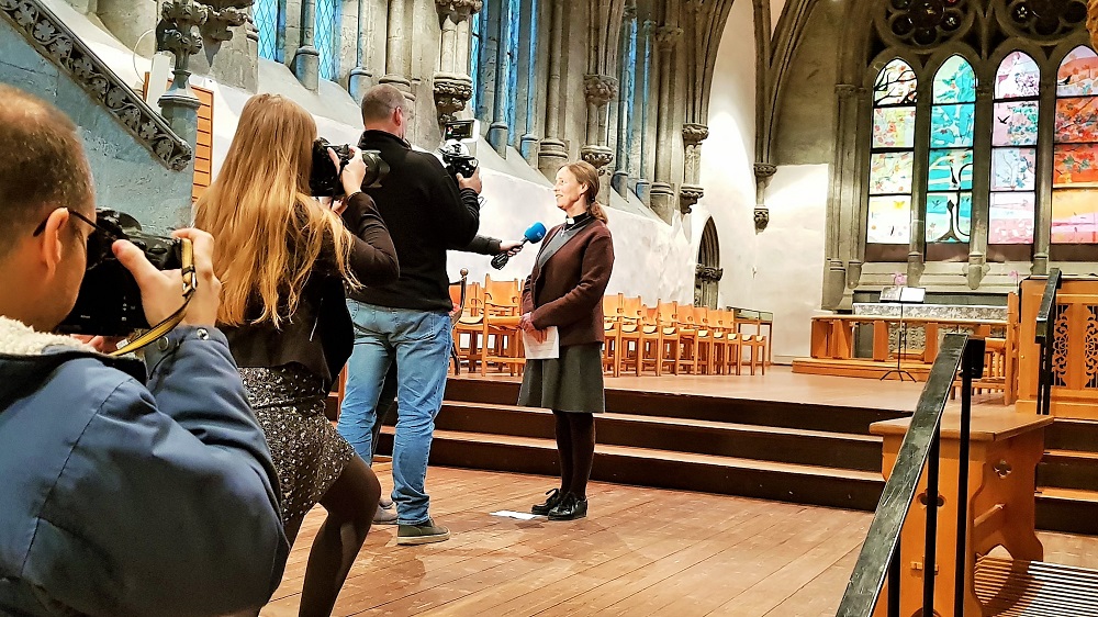 Det var stor medieinteresse for presentasjonen av Stavangers nye biskop fredag. Foto: Tove Marie Sortland