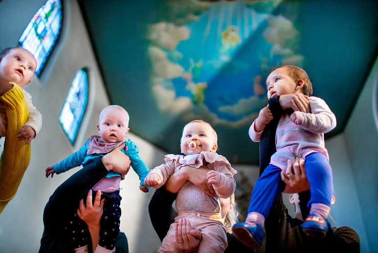 Trosopplæring, slik som babysang, er et av fellesrådenes arbeidsområder som mottar tilskudd gjennom bispedømmet. Foto: Kirkerådet