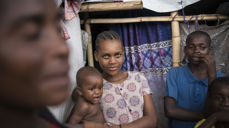 - Vi var på flukt i flere dager, og måtte gå langt uten verken mat eller drikke, forteller 14 år gamle Kany. Foto: Kirkens Nødhjelp