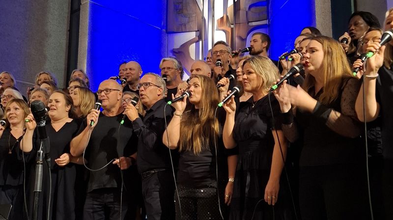 Sandnes gospelkor var med på Gospelgalla i Gand kirke fredag kveld.